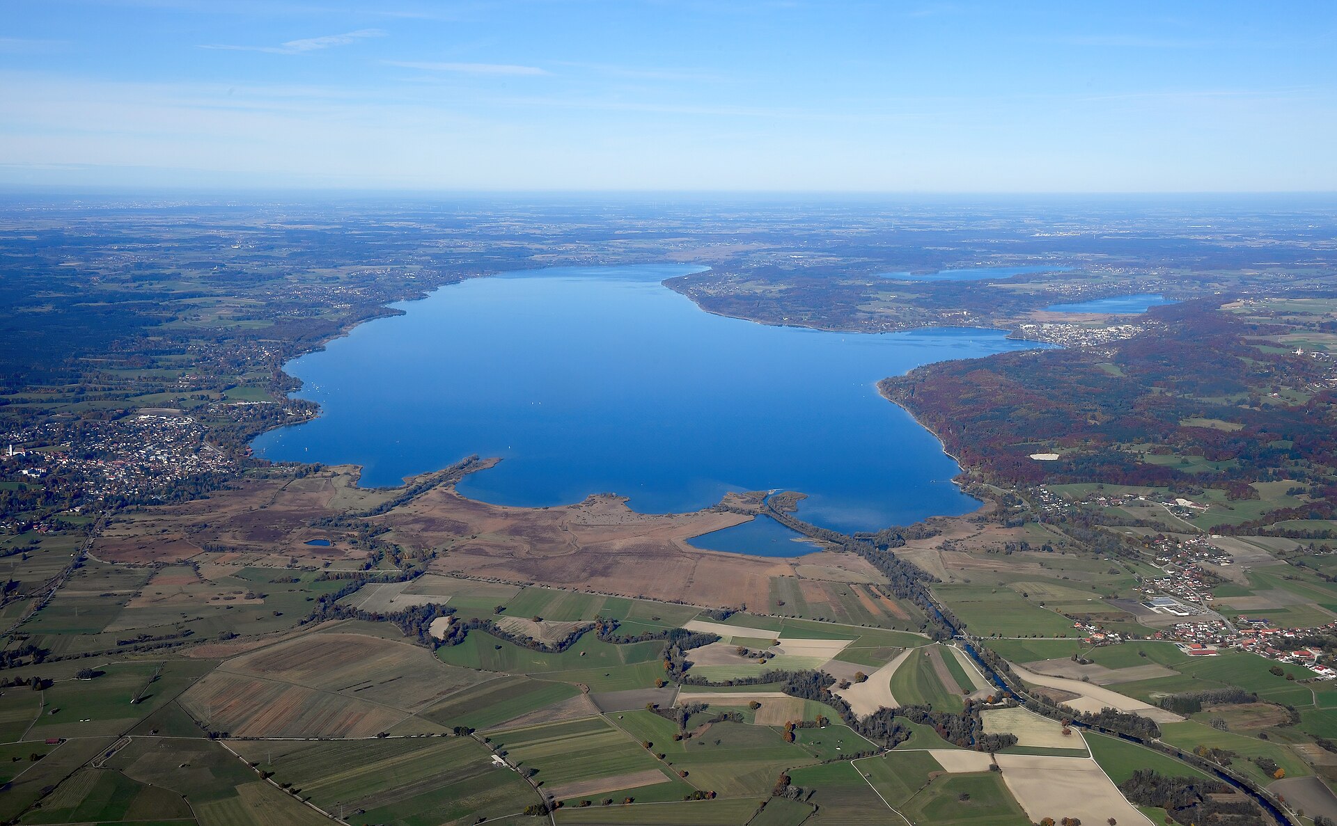 Luftaufnahme des Ammersees von Süden